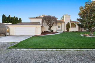 909 W 34th, Kennewick, WA 99337