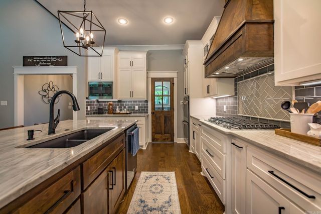 3100 York Ln, Conway, AR 72034