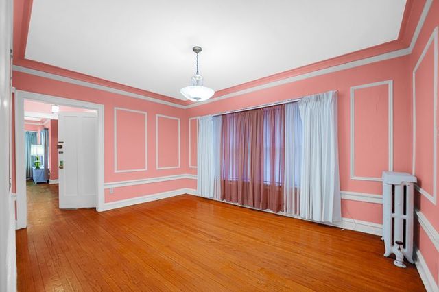 7652 S Cornell Avenue, Chicago, IL 60649