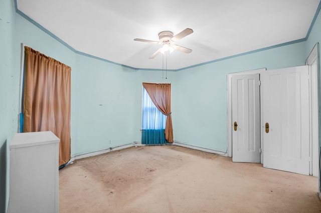 7652 S Cornell Avenue, Chicago, IL 60649