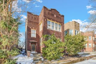 7652 S Cornell Avenue, Chicago, IL 60649