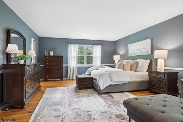 5 Blanchet Ct, Florham Park Boro, NJ 07932