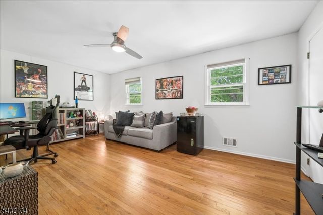 5 Blanchet Ct, Florham Park Boro, NJ 07932
