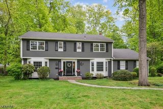 5 Blanchet Ct, Florham Park Boro, NJ 07932