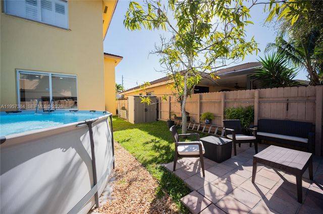 1046 NE 17th Ter, Homestead, FL 33033