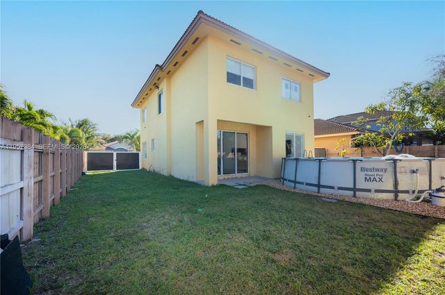 1046 NE 17th Ter, Homestead, FL 33033