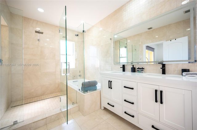 1046 NE 17th Ter, Homestead, FL 33033