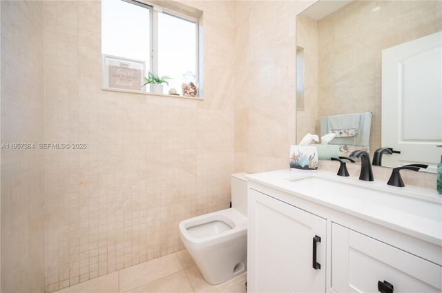 1046 NE 17th Ter, Homestead, FL 33033