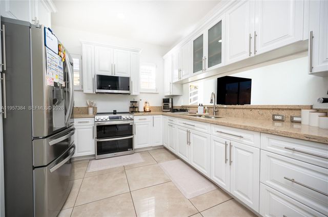 1046 NE 17th Ter, Homestead, FL 33033