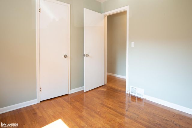23636 Beverly Street, St Clair Shores, MI 48082