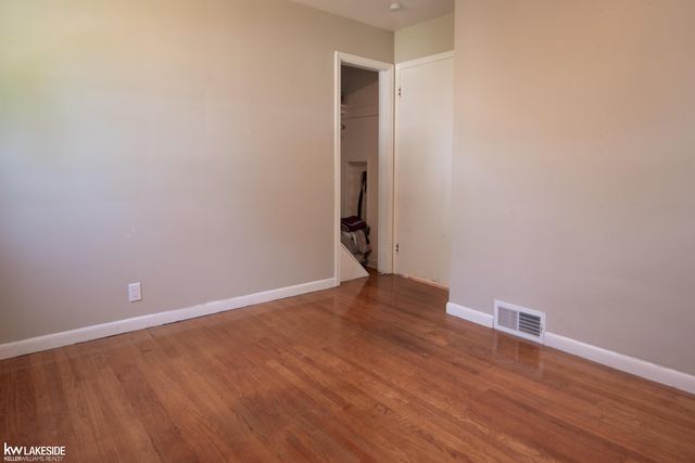 23636 Beverly Street, St Clair Shores, MI 48082