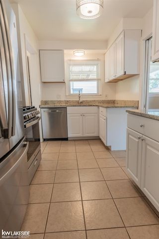 23636 Beverly Street, St Clair Shores, MI 48082