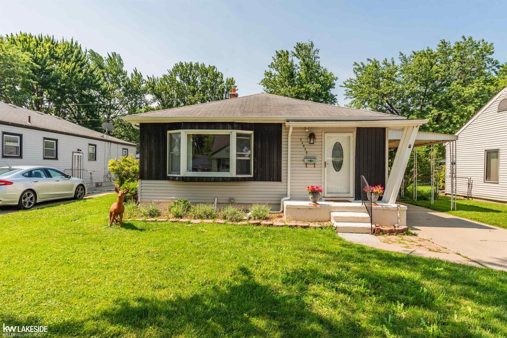23636 Beverly Street, St Clair Shores, MI 48082