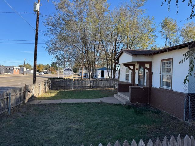 406 E 2nd Street, Clarendon, TX 79226