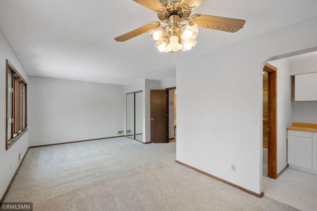 15740 Harmony Way, Apple Valley, MN 55124