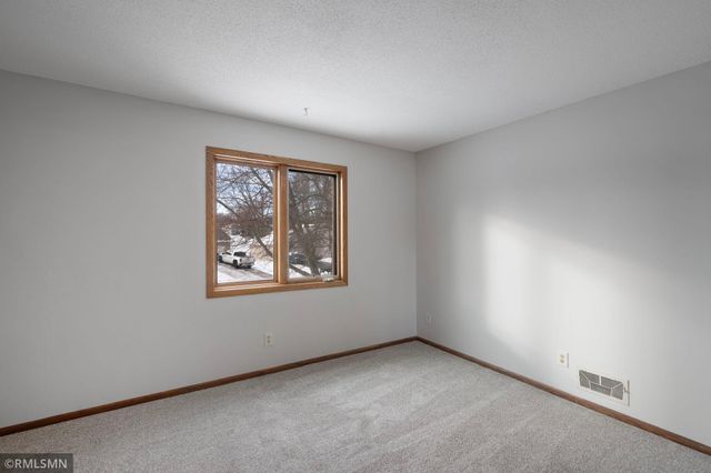 15740 Harmony Way, Apple Valley, MN 55124