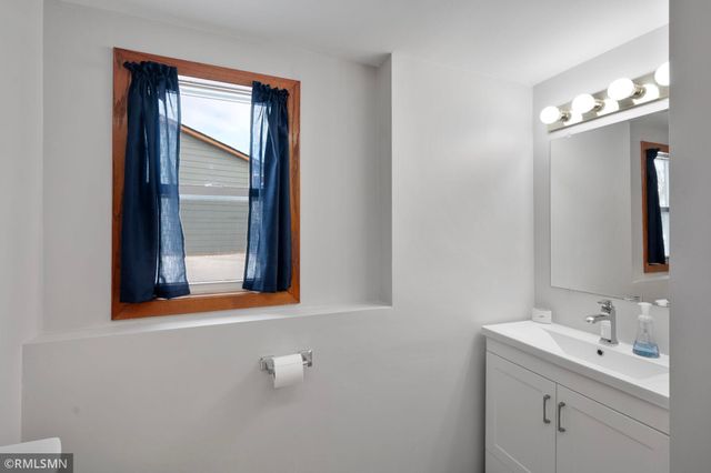 15740 Harmony Way, Apple Valley, MN 55124