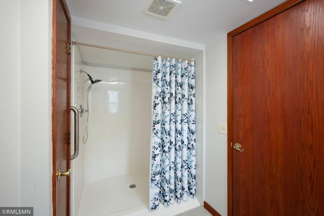 15740 Harmony Way, Apple Valley, MN 55124