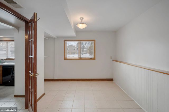 15740 Harmony Way, Apple Valley, MN 55124