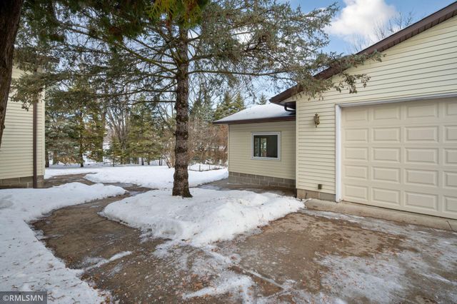 15740 Harmony Way, Apple Valley, MN 55124