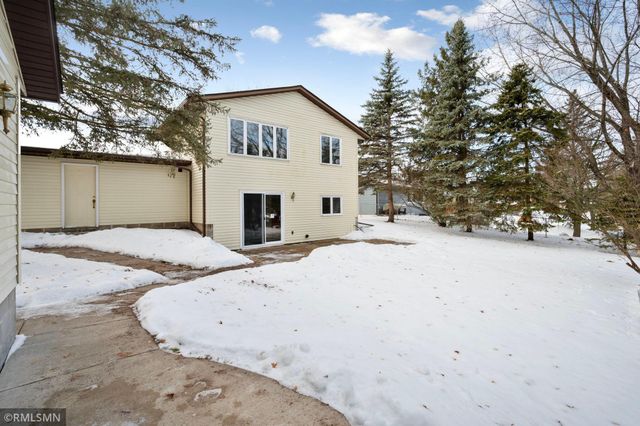 15740 Harmony Way, Apple Valley, MN 55124