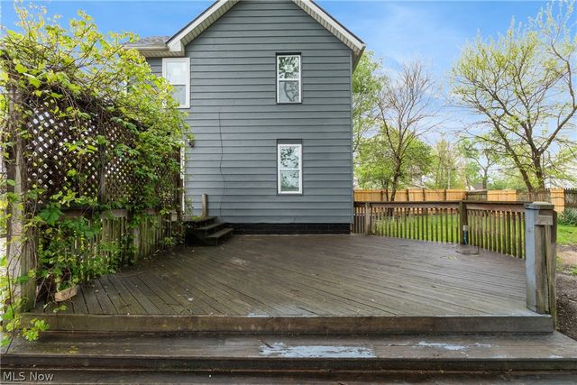 2014 25th Street NE, Canton, OH 44705