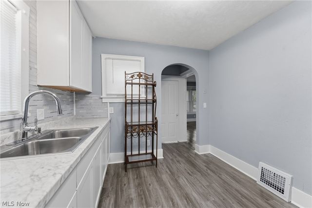 2014 25th Street NE, Canton, OH 44705