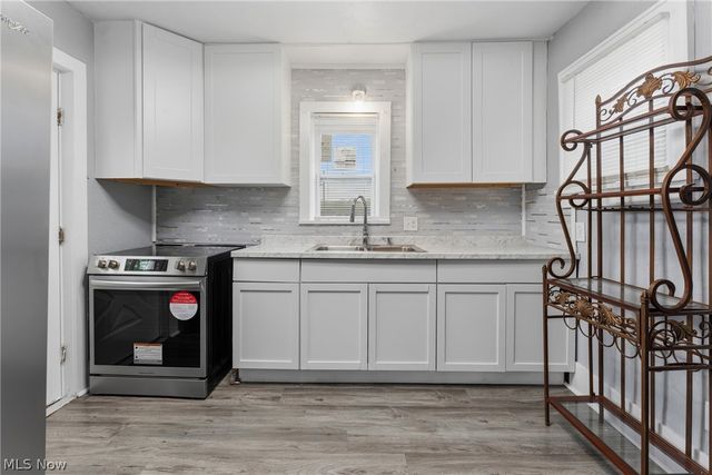 2014 25th Street NE, Canton, OH 44705