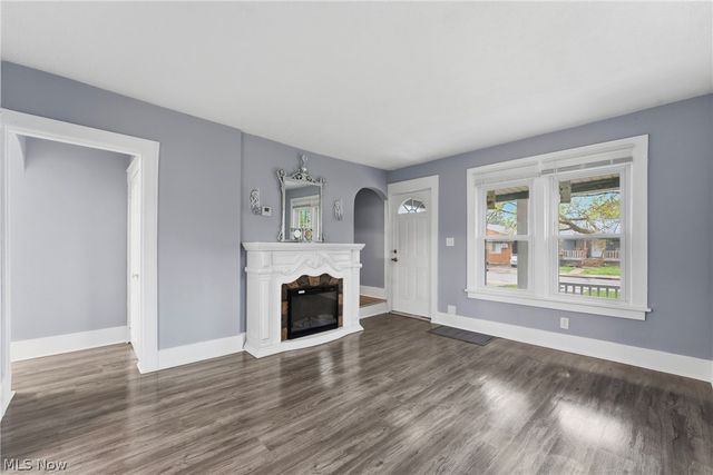 2014 25th Street NE, Canton, OH 44705