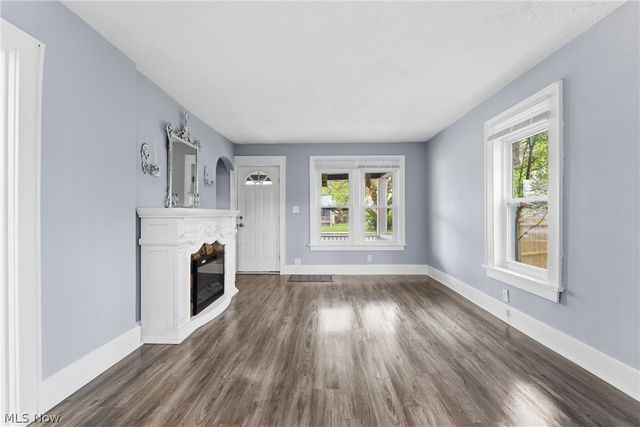 2014 25th Street NE, Canton, OH 44705