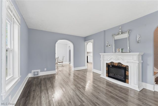 2014 25th Street NE, Canton, OH 44705