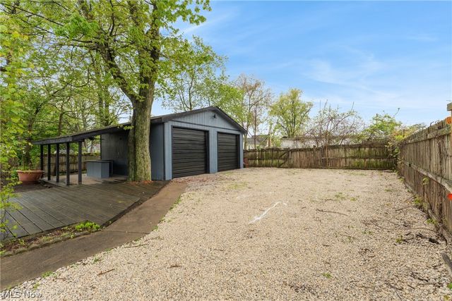 2014 25th Street NE, Canton, OH 44705