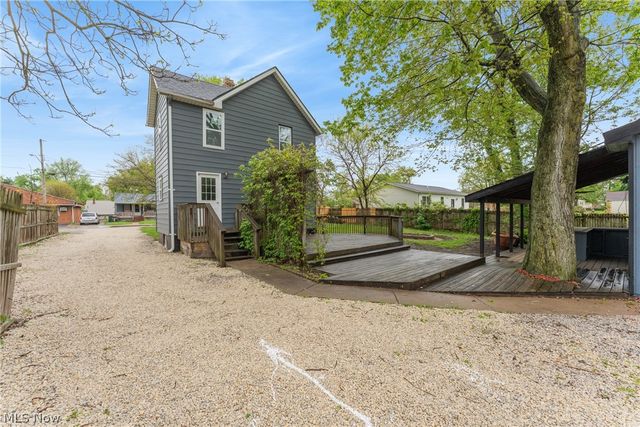 2014 25th Street NE, Canton, OH 44705