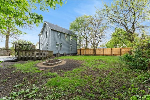 2014 25th Street NE, Canton, OH 44705