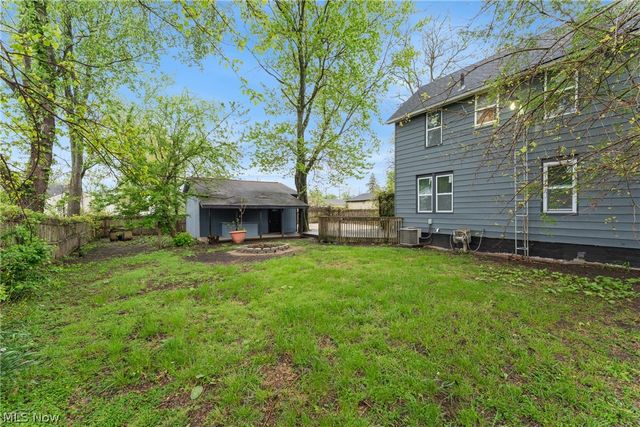 2014 25th Street NE, Canton, OH 44705