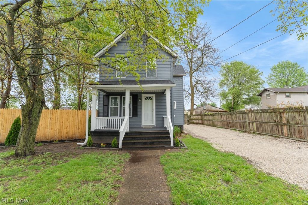 2014 25th Street NE, Canton, OH 44705