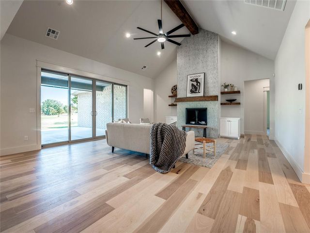 1770 S May Avenue, Guthrie, OK 73044