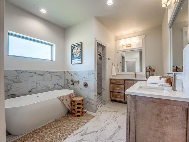 1770 S May Avenue, Guthrie, OK 73044