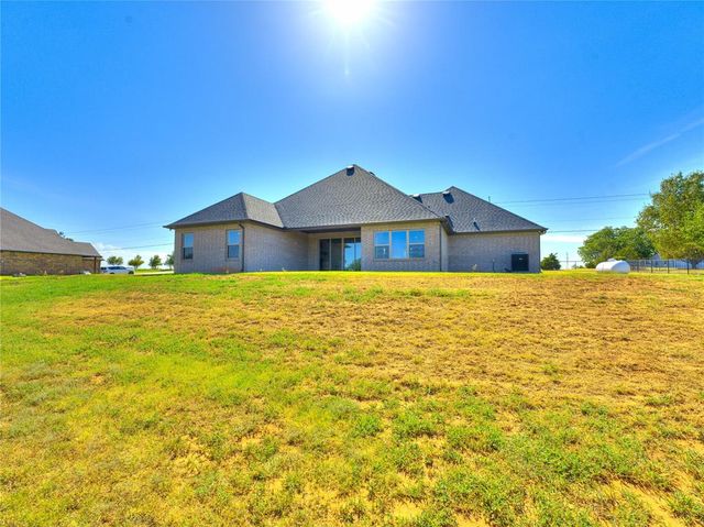 1770 S May Avenue, Guthrie, OK 73044