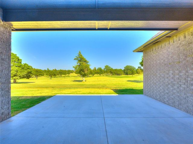 1770 S May Avenue, Guthrie, OK 73044