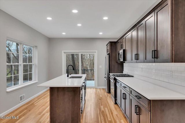 2 Livingston Avenue, Scotia, NY 12302