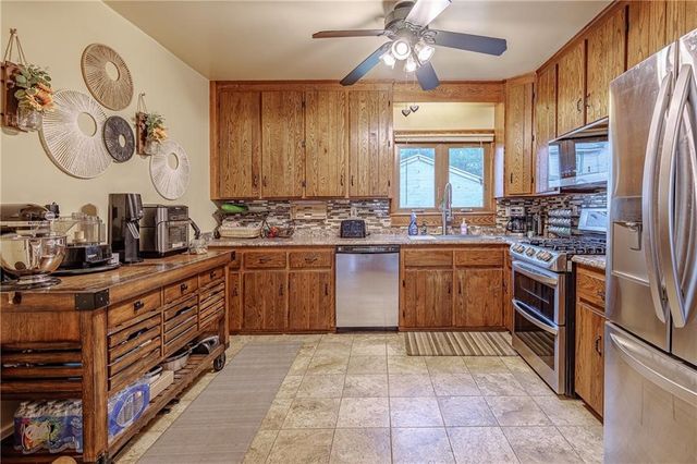 2568 Dewey Avenue, Rochester, NY 14616