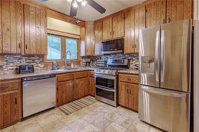 2568 Dewey Avenue, Rochester, NY 14616