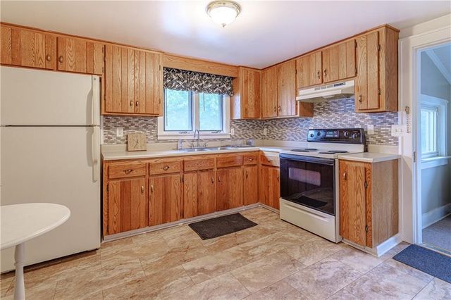 2568 Dewey Avenue, Rochester, NY 14616
