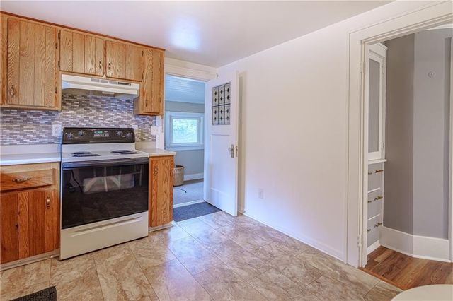 2568 Dewey Avenue, Rochester, NY 14616