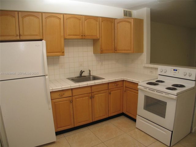 1842 Mckinley St 2, Hollywood, FL 33020