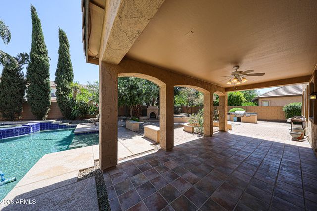 2407 E GLACIER Place, Chandler, AZ 85249