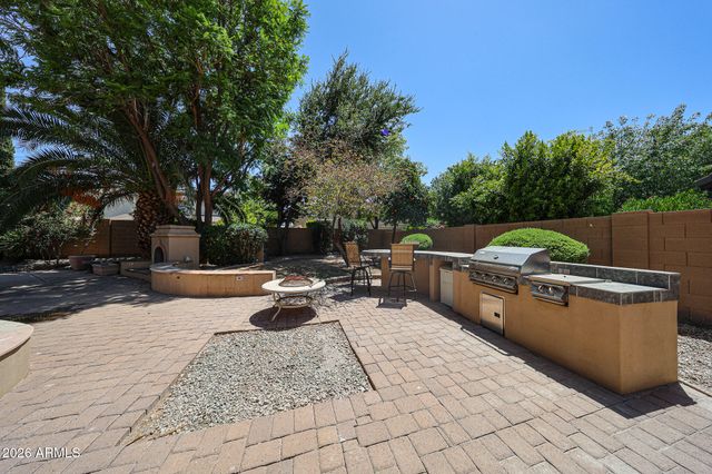 2407 E GLACIER Place, Chandler, AZ 85249