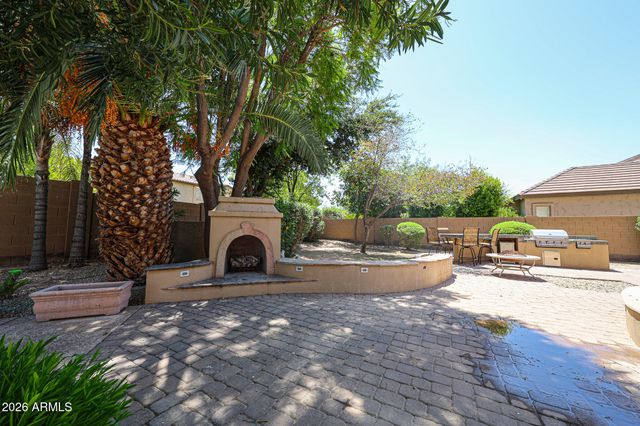 2407 E GLACIER Place, Chandler, AZ 85249