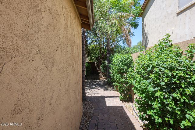 2407 E GLACIER Place, Chandler, AZ 85249
